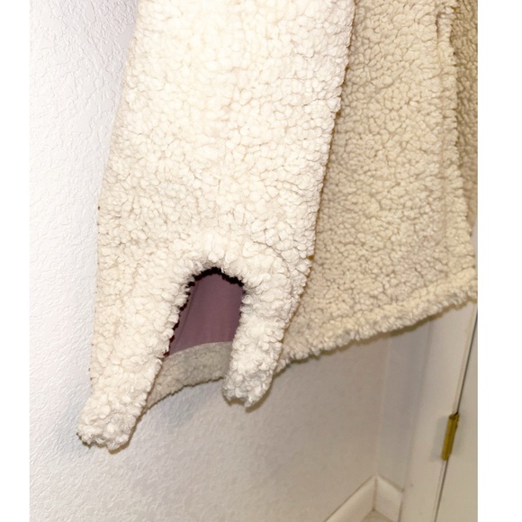 BASIN + RANGE Oversized Sherpa Jacket in Beige /Cream /Natural SZ: Medium/Large - Picture 10 of 12